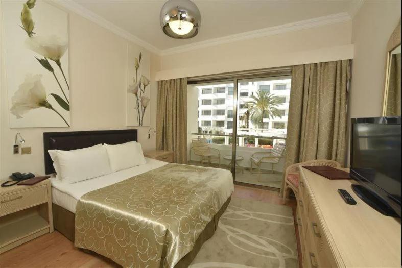Jasmine Court Hotel Кіренія Номер фото